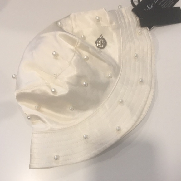 STEVE MADDEN Women’s OFFWHITE Pearl Bucket Hat Satin Lined - Picture 3 of 6